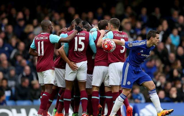 周末战巴萨！国王杯赛后一瘸一拐，安东尼：放心，有时间恢复