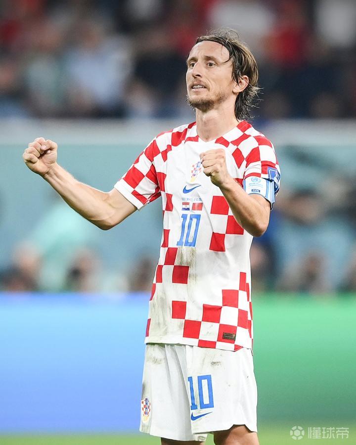 意甲第20轮，佛罗伦萨1-1米兰比赛中两位主帅均被红牌罚出，裁判报告已确认